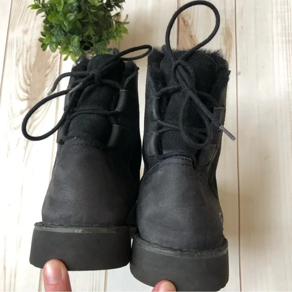 UGG Naiyah black suede laces boots - Picture 4 of 6